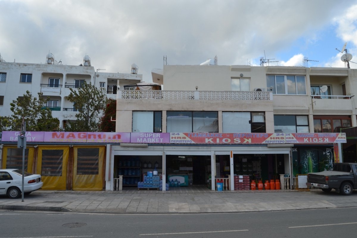 490m2 Commercial property in Paphos, Cyprus No. 38178