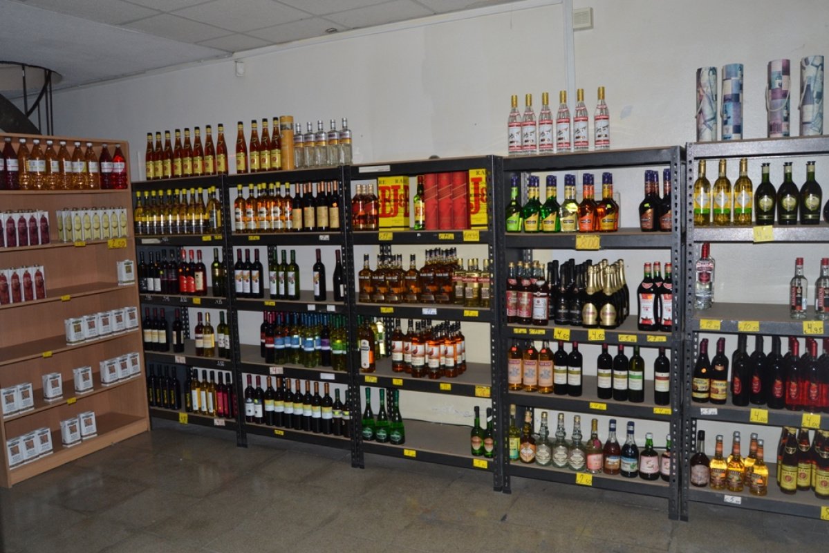 490m2 Commercial property in Paphos, Cyprus No. 38178
