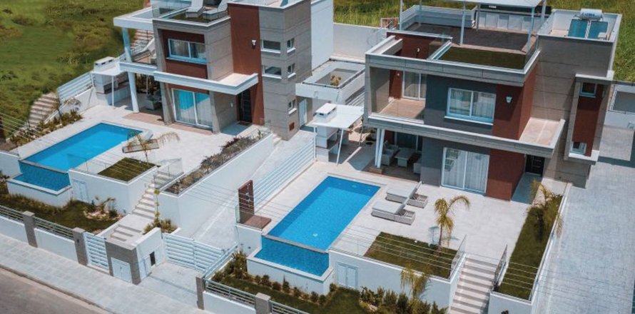 3 bedrooms Villa in Mouttagiaka, Limassol,  No. 45525