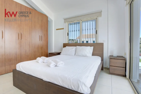 4 bedrooms Villa in Protaras, Ammochostos,  No. 39944 5