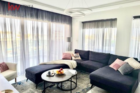 2 bedrooms Apartment in Larnaca, Larnaka,  No. 39948 2