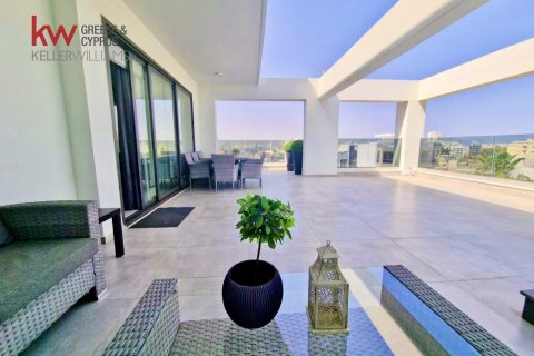2 bedrooms Apartment in Larnaca, Larnaka,  No. 39948