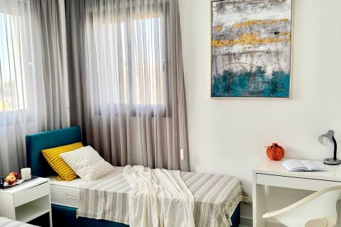 2 bedrooms Apartment in Larnaca, Larnaka,  No. 39948 5