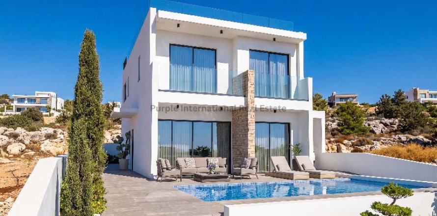 4 bedrooms Villa in Pegeia, Paphos,  No. 39448