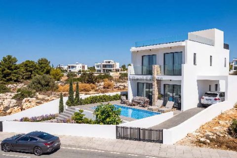 4 bedrooms Villa in Pegeia, Paphos,  No. 39448 4