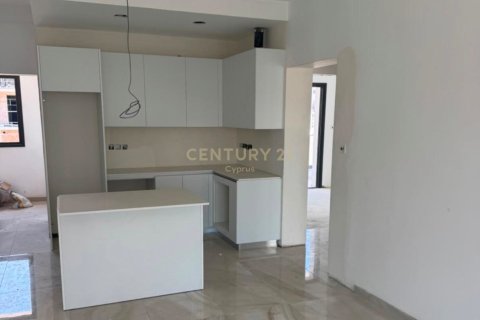 2 bedrooms Apartment in Limassol,  No. 53466 4