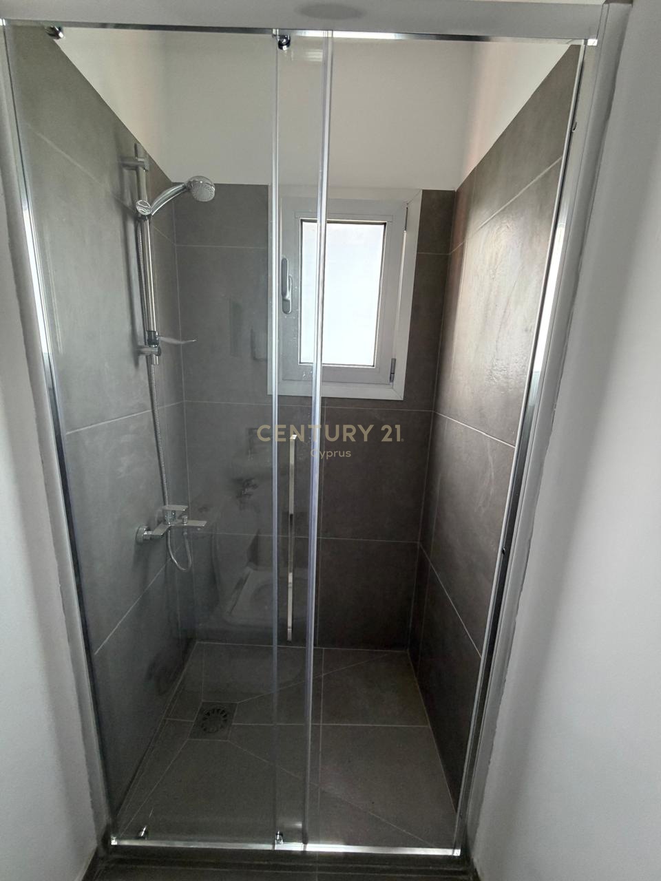 110m2 Bureau à Mesa Geitonia, Limassol, Chypre No. 53463