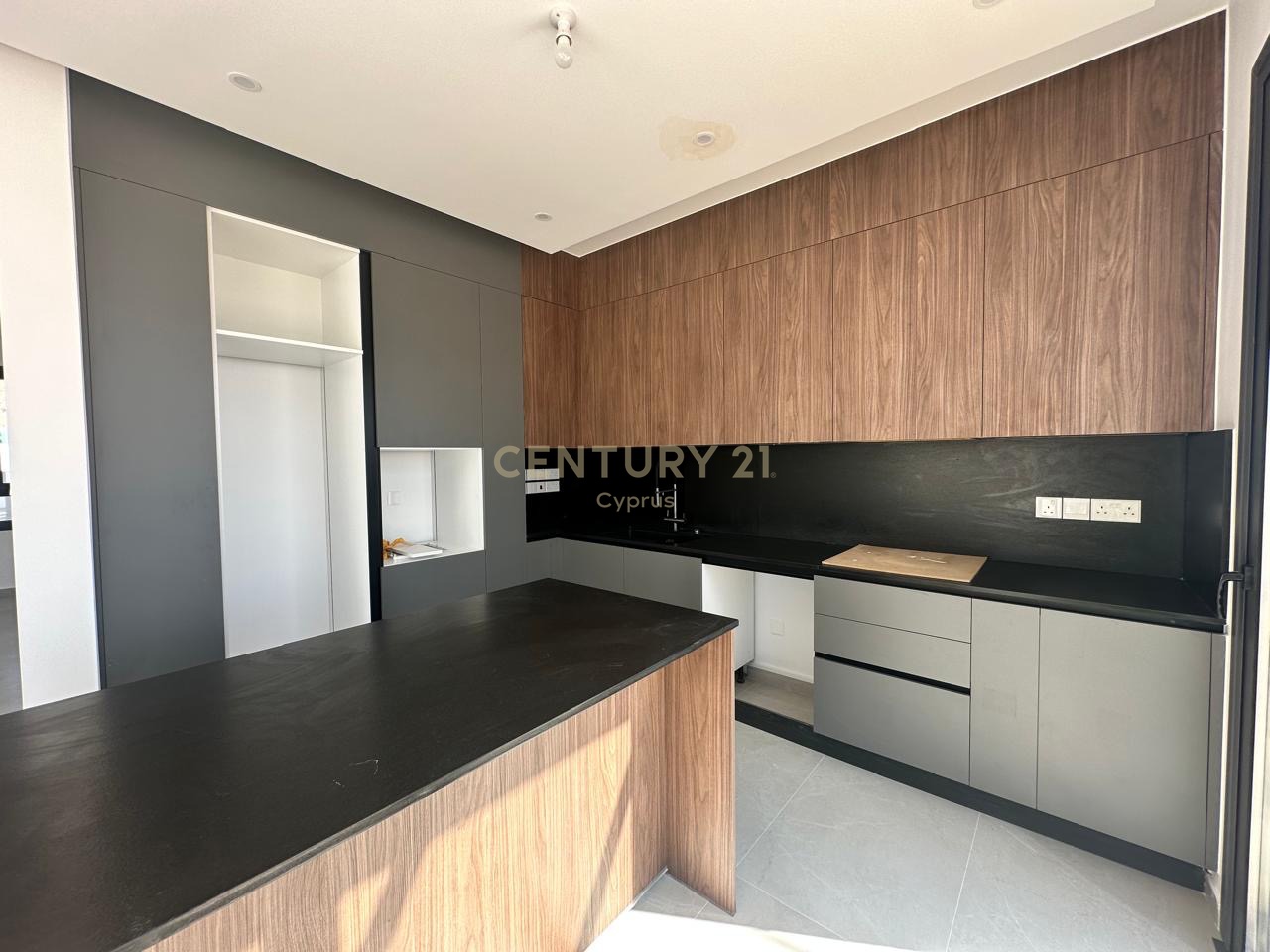 4 chambres Villa à Agios Tychonas, Limassol, Chypre No. 53468