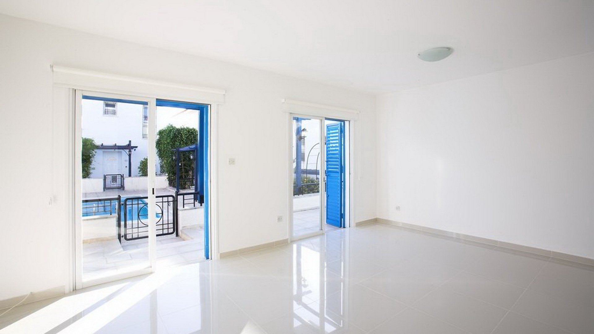 Krenia Gardens in Agios Tychonas, Limassol, Cyprus No. 5703