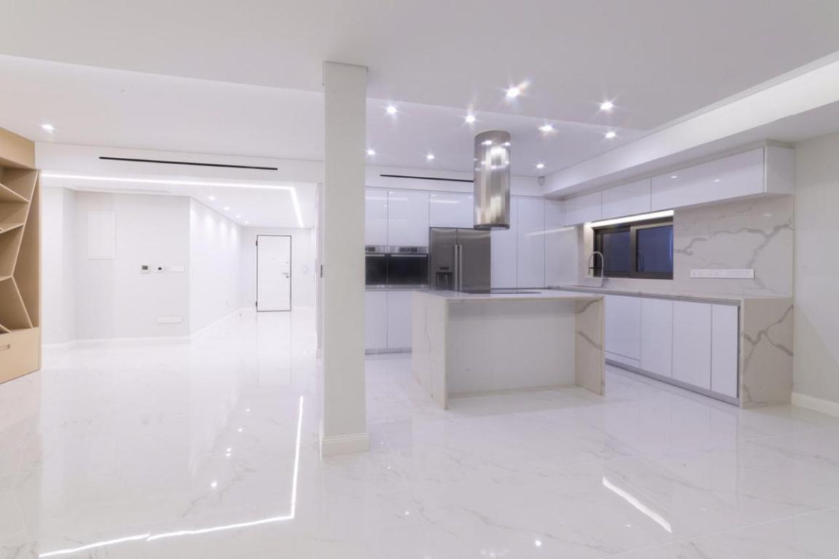 3 bedrooms Apartment in Limassol, Cyprus No. 38567