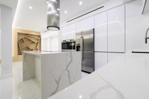 3 dormitorios Apartamento en Limassol,  No. 38567 5