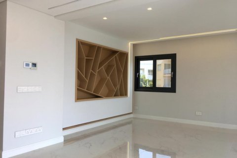 3 bedrooms Apartment in Limassol,  No. 38566