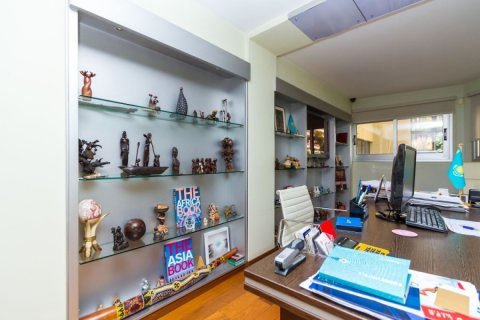 153m2 Local comercial en Nicosia,  No. 38568 6