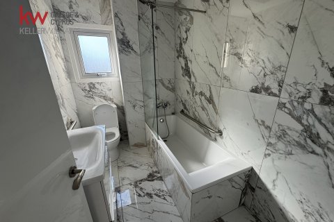 2 bedrooms Apartment in Larnaca, Larnaka,  No. 39640 20