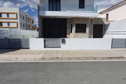 3 bedrooms Townhouse in Livadia, Nicosia,  No. 39639