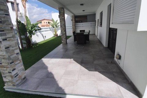 3 bedrooms Townhouse in Livadia, Nicosia,  No. 39639 16