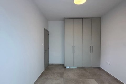 3 bedrooms Apartment in Larnaca, Larnaka,  No. 39644 11