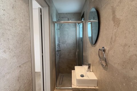 3 bedrooms Apartment in Larnaca, Larnaka,  No. 39644 5