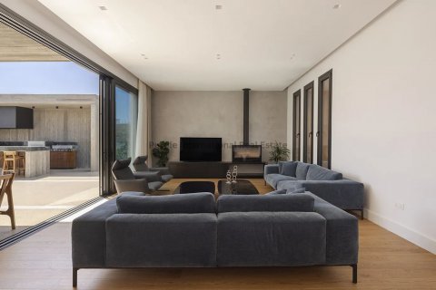 Бунгало с 4 спальнями в Агиа Маринуда, Пафос, Кипр № 37502 2