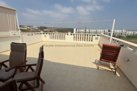 Квартира с 3 спальнями в Паралимни, Аммохостос, Кипр № 37503 8