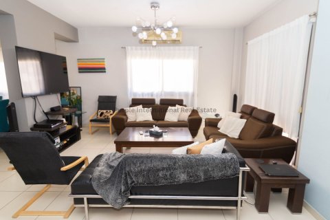Вилла с 3 спальнями в Кити, Ларнака, Кипр № 37504 2