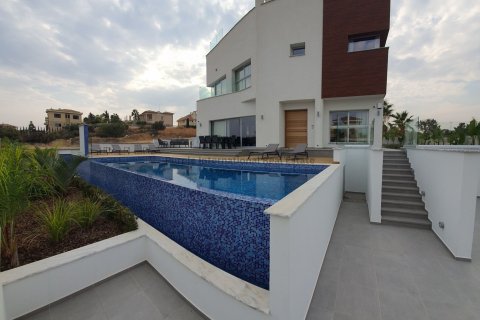Вилла с 3 спальнями в Kalogiroi, Гермасойя, Лимасол, Кипр № 37500 1