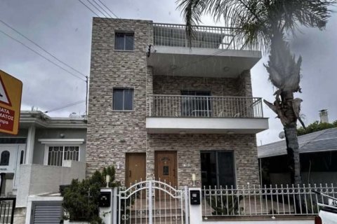 3 bedrooms Townhouse in Larnaca, Larnaka,  No. 50649