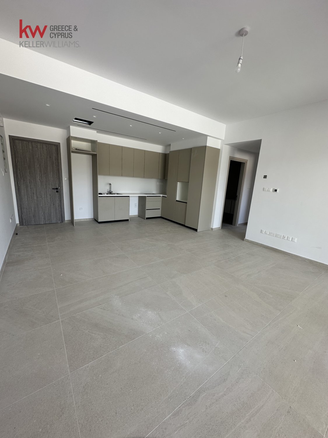 2 bedrooms Apartment in Agios Athanasios, Limassol, Cyprus No. 40274