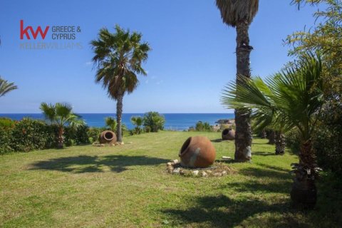 5 bedrooms Villa in Protaras, Ammochostos, No. 40268