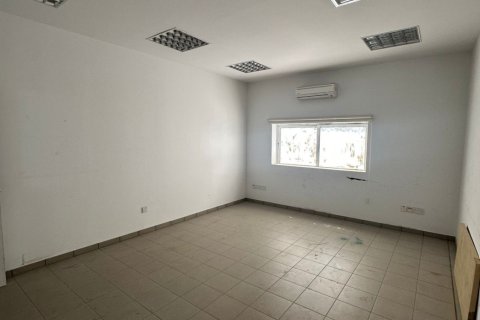 6 rooms Warehouse in Larnaka,  No. 40271 14