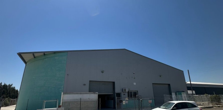 6 rooms Warehouse in Larnaka,  No. 40271