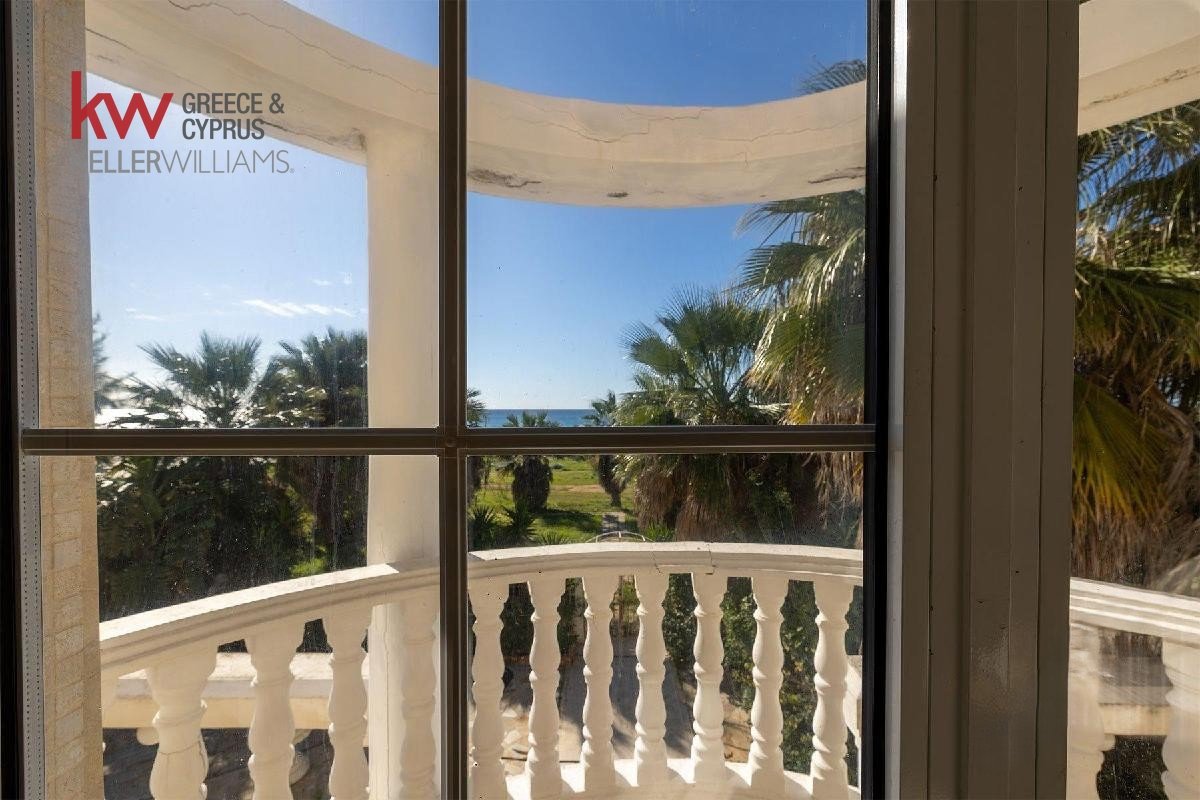 4 bedrooms Villa in Ayia Napa, Ammochostos, Cyprus No. 40270