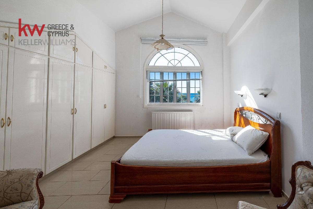 4 bedrooms Villa in Ayia Napa, Ammochostos, Cyprus No. 40270