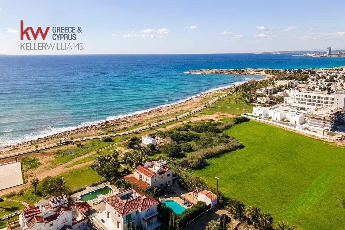 4 bedrooms Villa in Ayia Napa, Ammochostos, Cyprus No. 40270