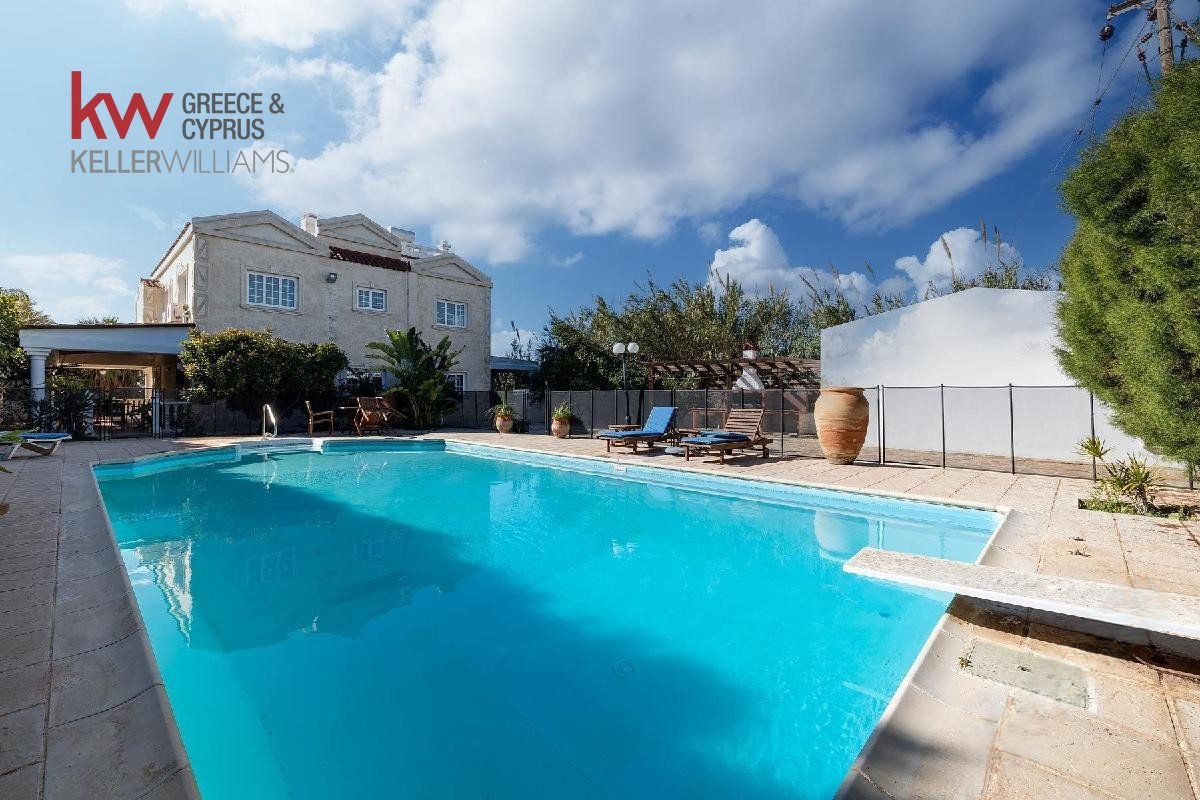 4 bedrooms Villa in Ayia Napa, Ammochostos, Cyprus No. 40270