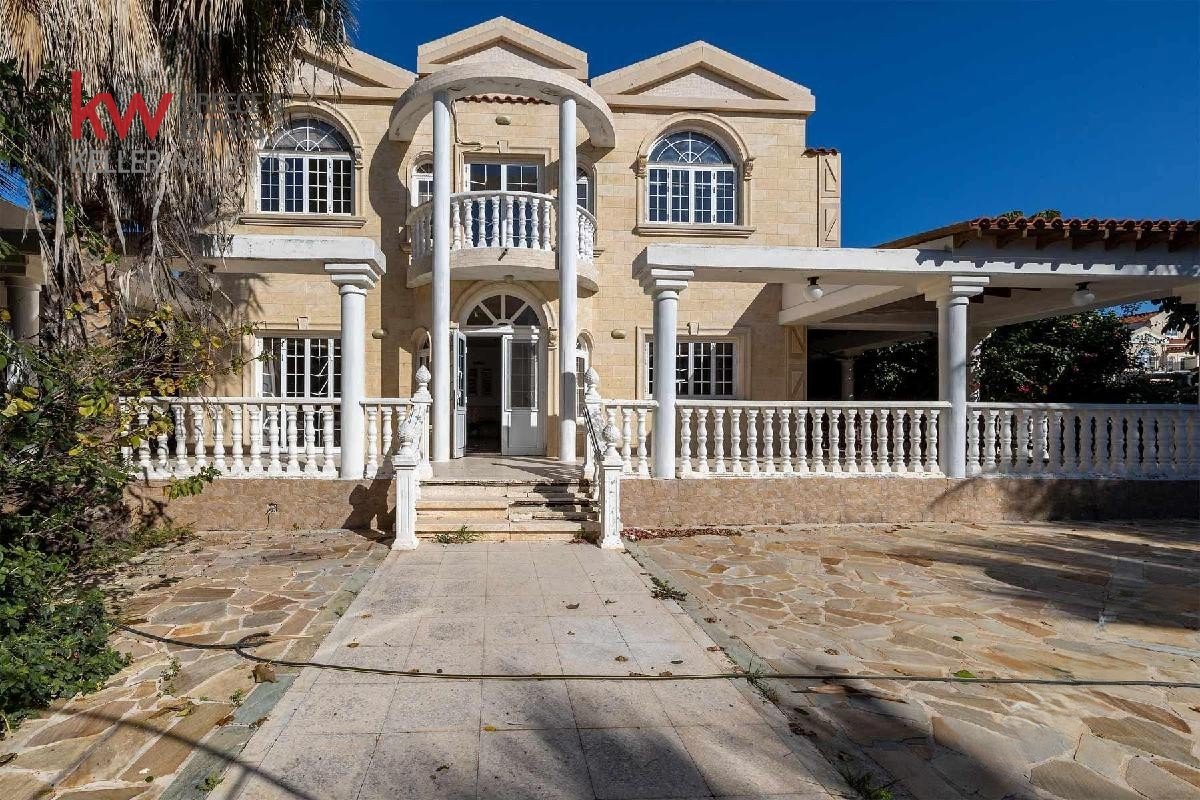 4 bedrooms Villa in Ayia Napa, Ammochostos, Cyprus No. 40270