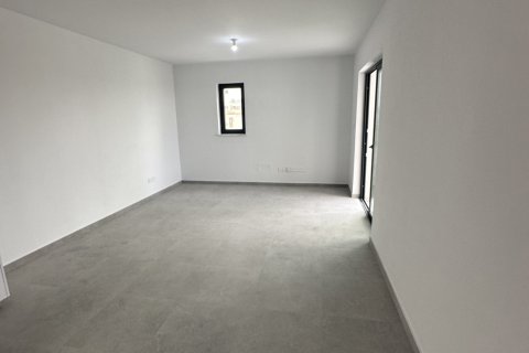 2 bedrooms Apartment in Larnaca, Larnaka,  No. 40269 6