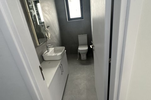 2 bedrooms Apartment in Larnaca, Larnaka,  No. 40269 11