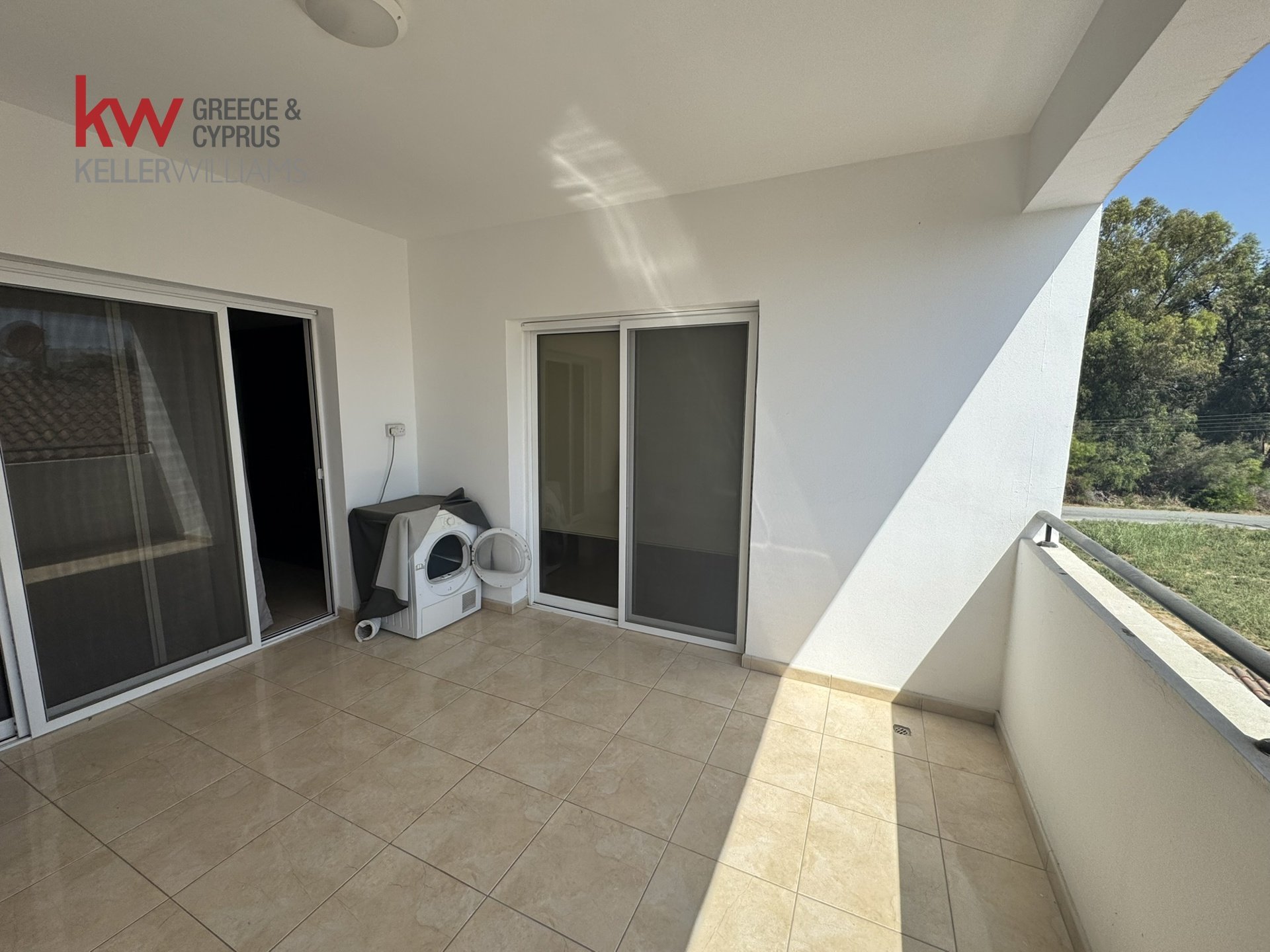 2 bedrooms Apartment in Larnaca, Larnaka, Cyprus No. 40146