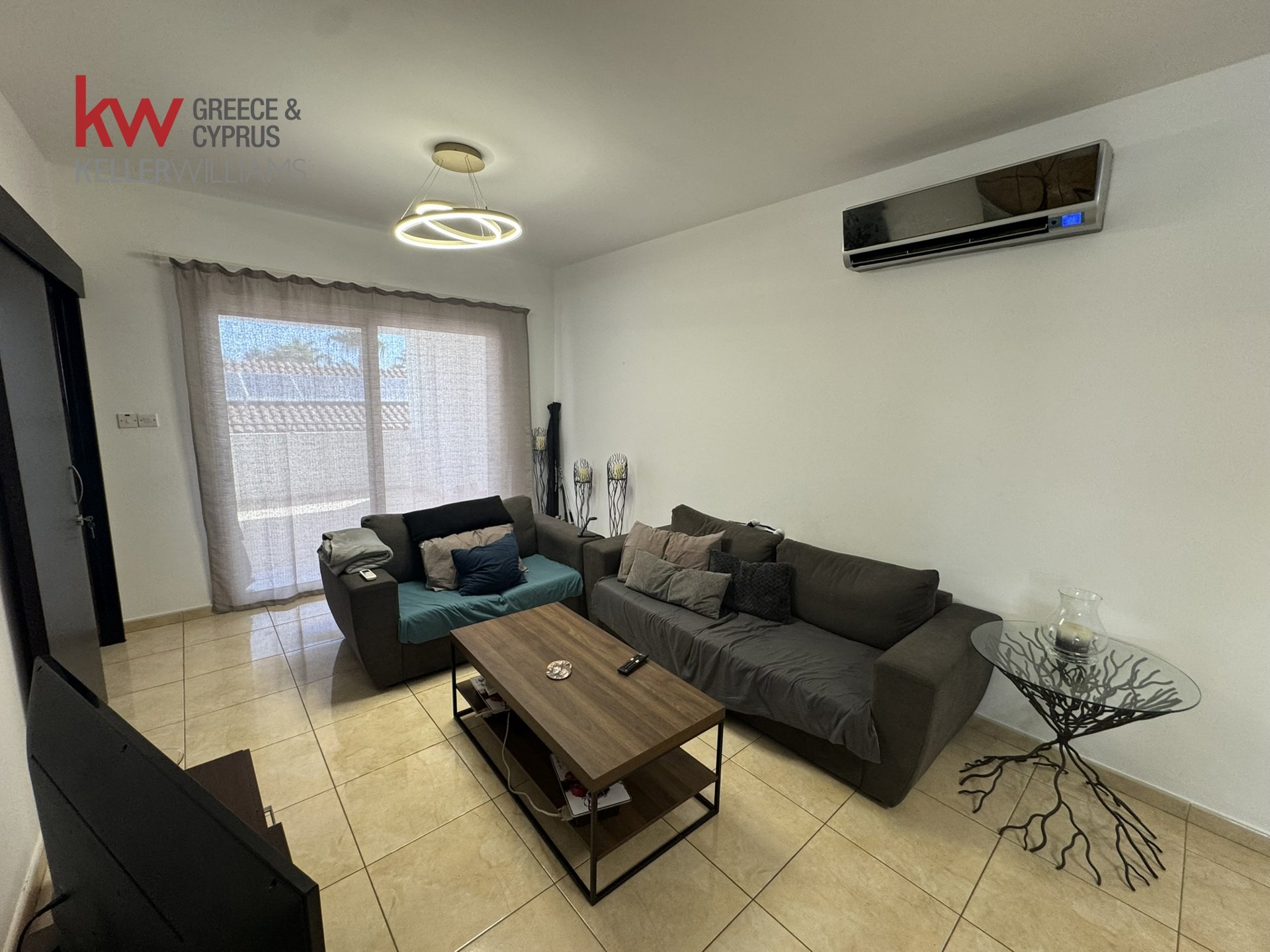2 bedrooms Apartment in Larnaca, Larnaka, Cyprus No. 40146