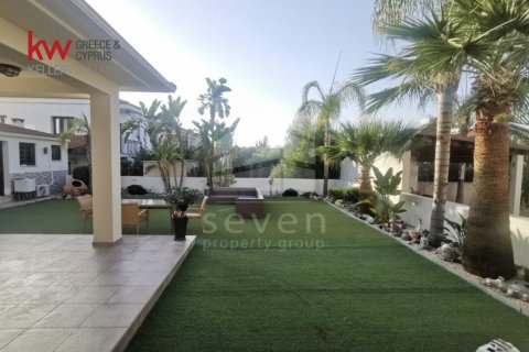 5 bedrooms Townhouse in Larnaka,  No. 40144 7