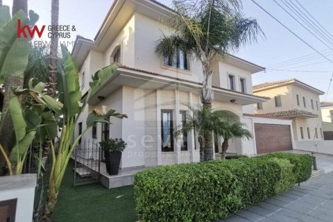 5 bedrooms Townhouse in Larnaka,  No. 40144 2