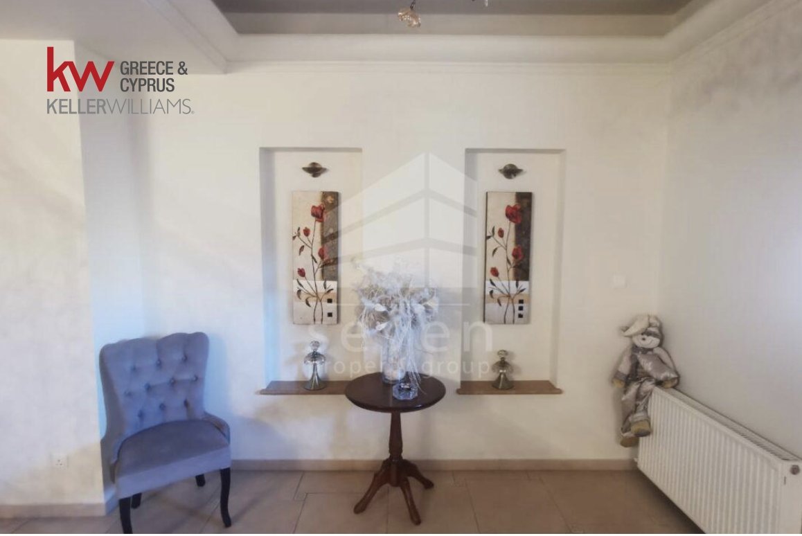 5 bedrooms Townhouse in Larnaka, Cyprus No. 40144