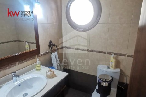 5 bedrooms Townhouse in Larnaka,  No. 40144 18