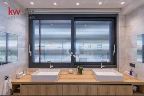 3 bedrooms Villa in Larnaka,  No. 40147 9