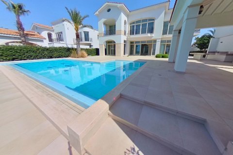 6 chambres Villa à Pervolia, Larnaka,  No. 40148 5