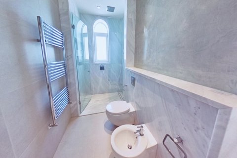 6 chambres Villa à Pervolia, Larnaka,  No. 40148 8