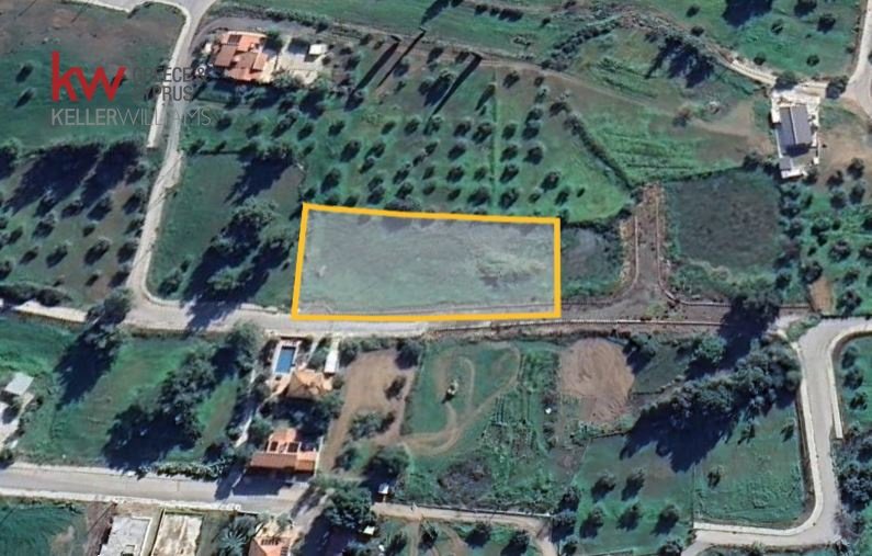 3375m2 Land in Lythrodontas, Nicosia, Cyprus No. 39983
