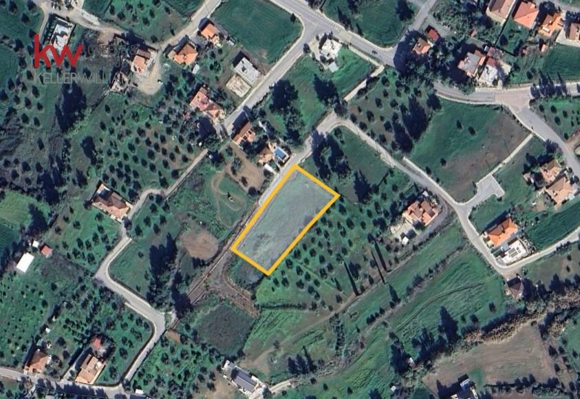 3375m2 Land in Lythrodontas, Nicosia, Cyprus No. 39983