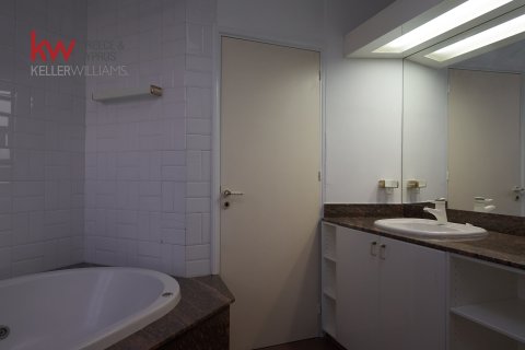 3 bedrooms Duplex in Larnaca, Larnaka,  No. 39977 20